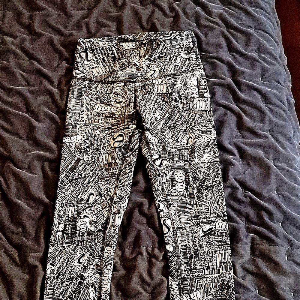 Lululemon wunder under